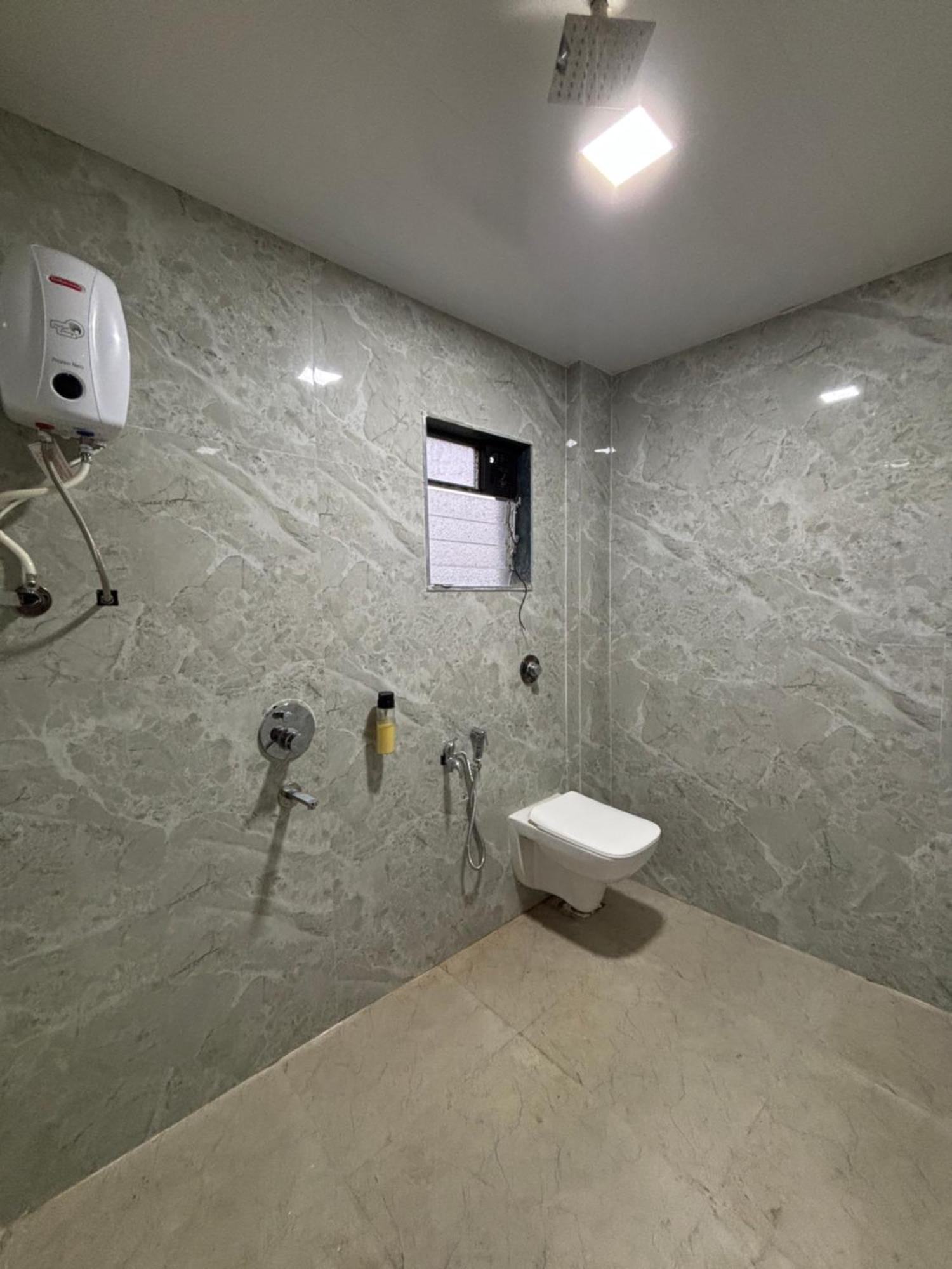 Sea Royal Rooms And Cafe Virār 외부 사진